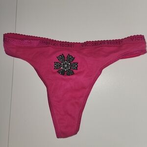 NWOT Victoria's Secret Pink Thong With Snowflake Design
